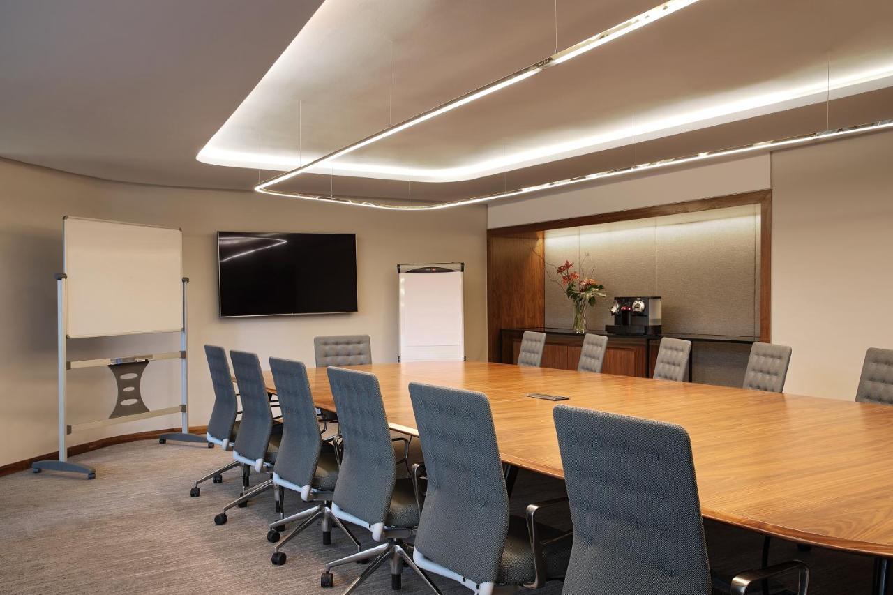 The Houghton Hotel, Spa, Wellness & Golf Johannesburg Exterior photo Boardroom at the London Business School