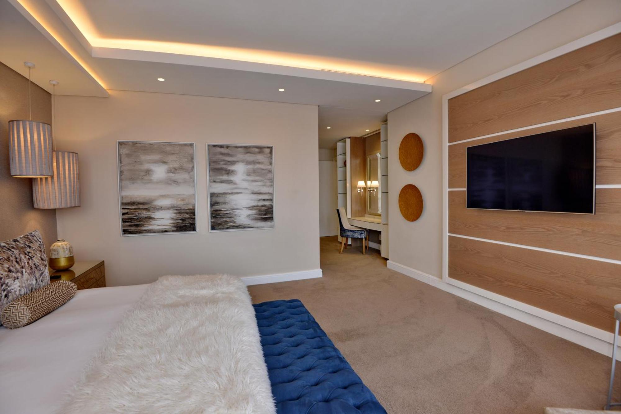 The Houghton Hotel, Spa, Wellness & Golf Johannesburg Room photo A bedroom at The Ivy Collection
