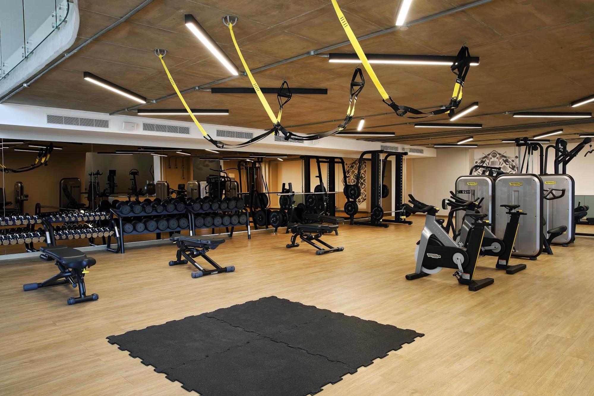 The Houghton Hotel, Spa, Wellness & Golf Johannesburg Exterior photo The gym at the London Bridge Campus